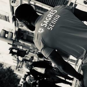 Meet your Posher, Gil senna